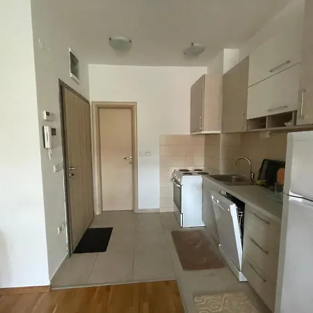 Ruzveltova 44 Skopje